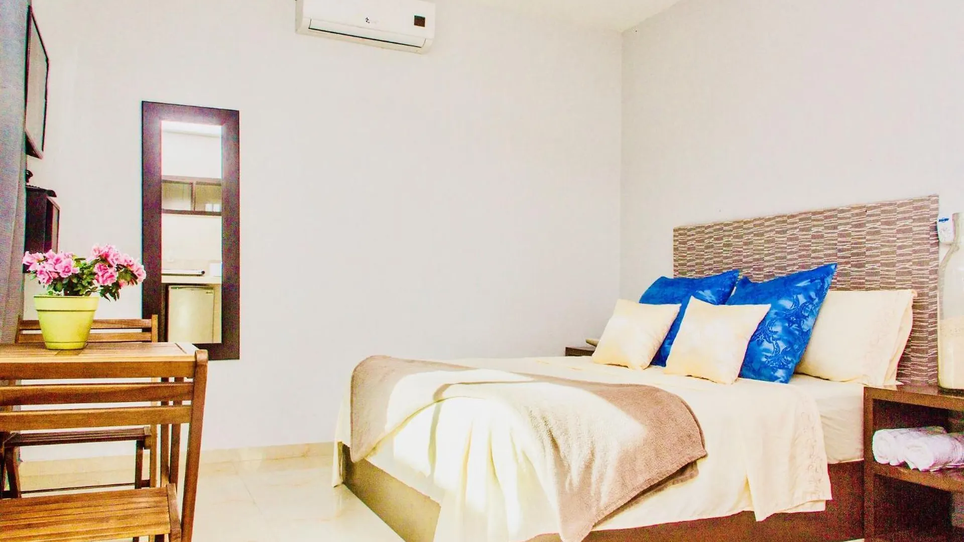 Room In Condo Playa del Carmen Guest house