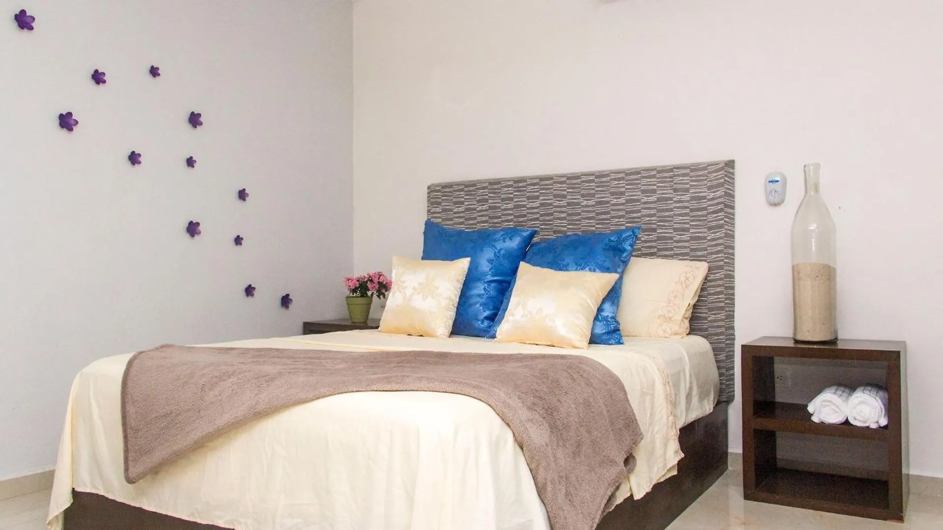 Guest house Room In Condo Playa del Carmen