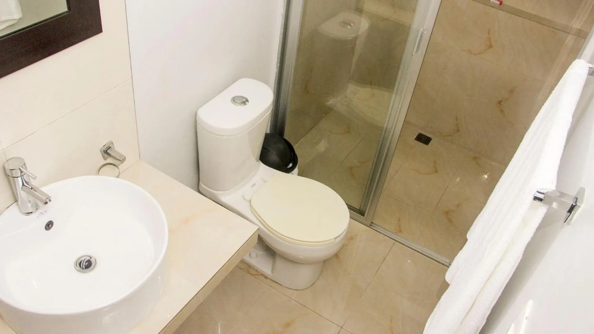 Room In Condo Playa del Carmen
